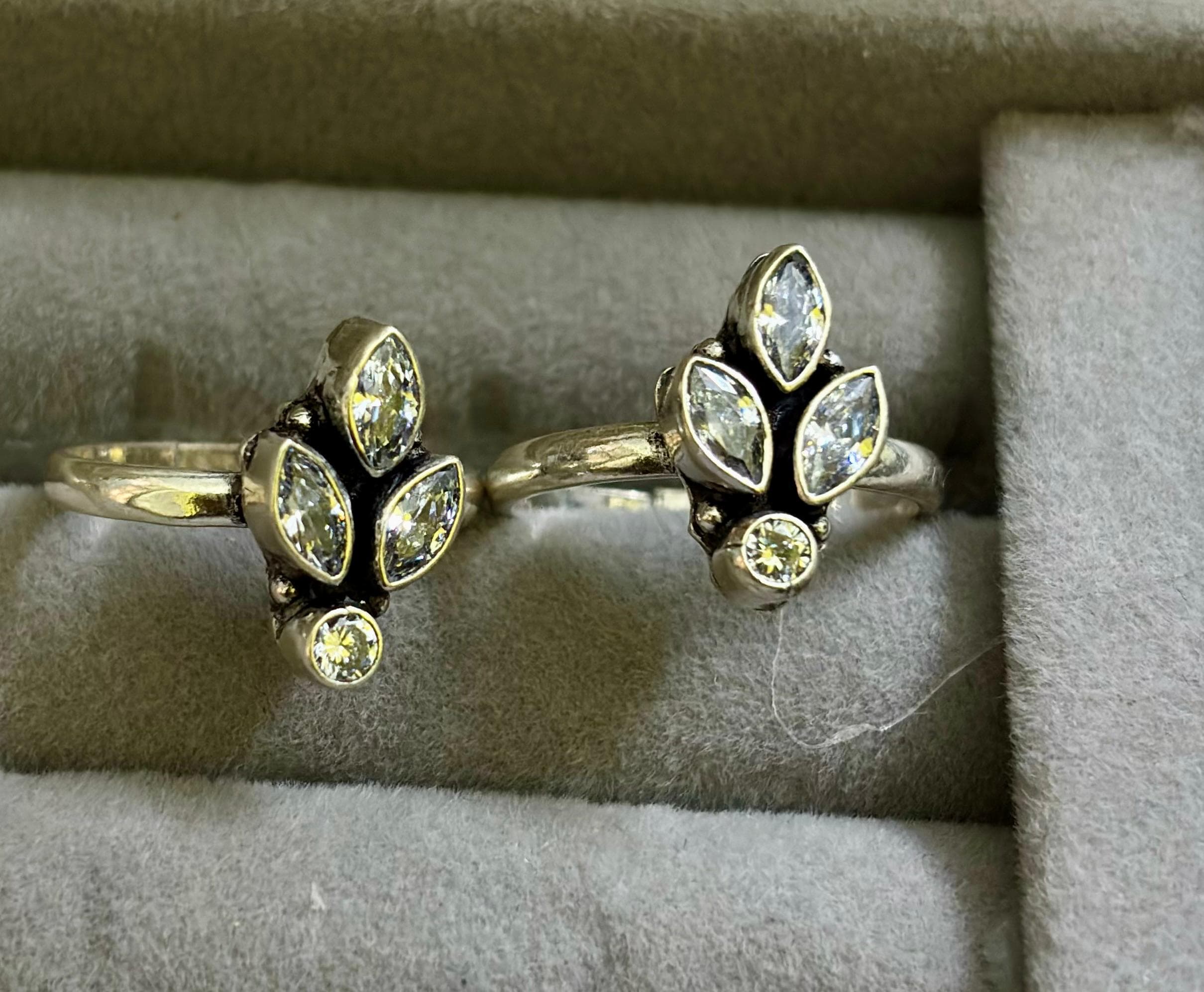 Crystal Leaf Cluster Toe Rings 2